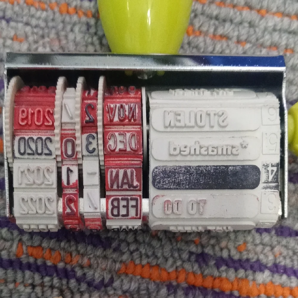 Rotary Date/Label Stamp with Lime Handle - White and Red Bands